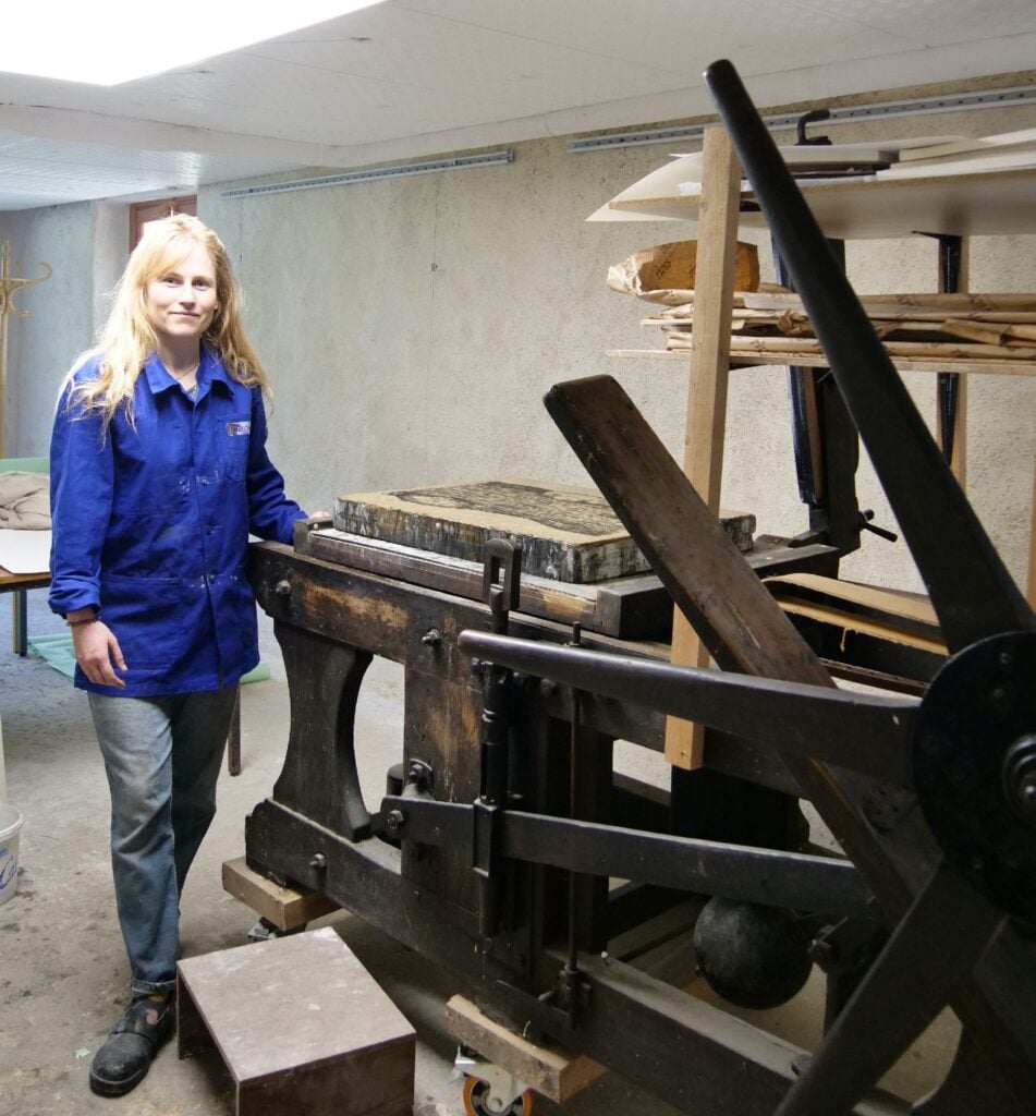 Mathilde Bodiguel dans son atelier